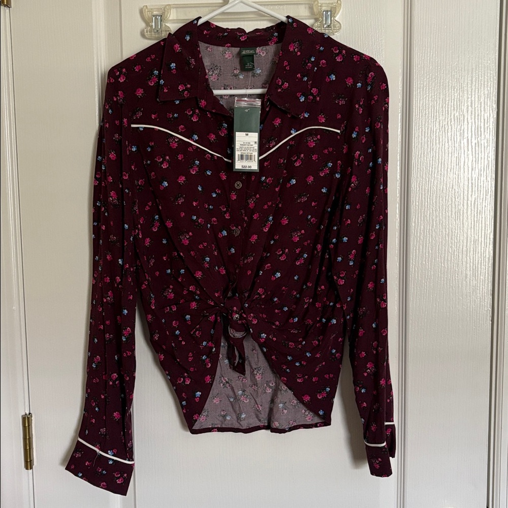 NWT Wild Fable Burgundy Floral Western Style Long Sleeve Button Down Blouse